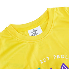 โหลดรูปภาพลงในเครื่องมือใช้ดูของ Gallery Yellow Kid's Rash Guard