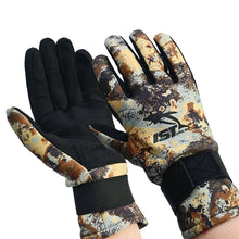 Load image into Gallery viewer, 2mm Camoflauge Gloves
