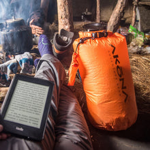 โหลดรูปภาพลงในเครื่องมือใช้ดูของ Gallery Outdoor Dry Sack 20L Orange AKONA