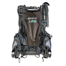 โหลดรูปภาพลงในเครื่องมือใช้ดูของ Gallery Ladies Scuba BCD jacket front view