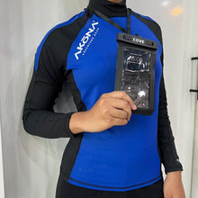 โหลดรูปภาพลงในเครื่องมือใช้ดูของ Gallery กระเป๋ากันน้ำ Aqua Dry - Cove Phone